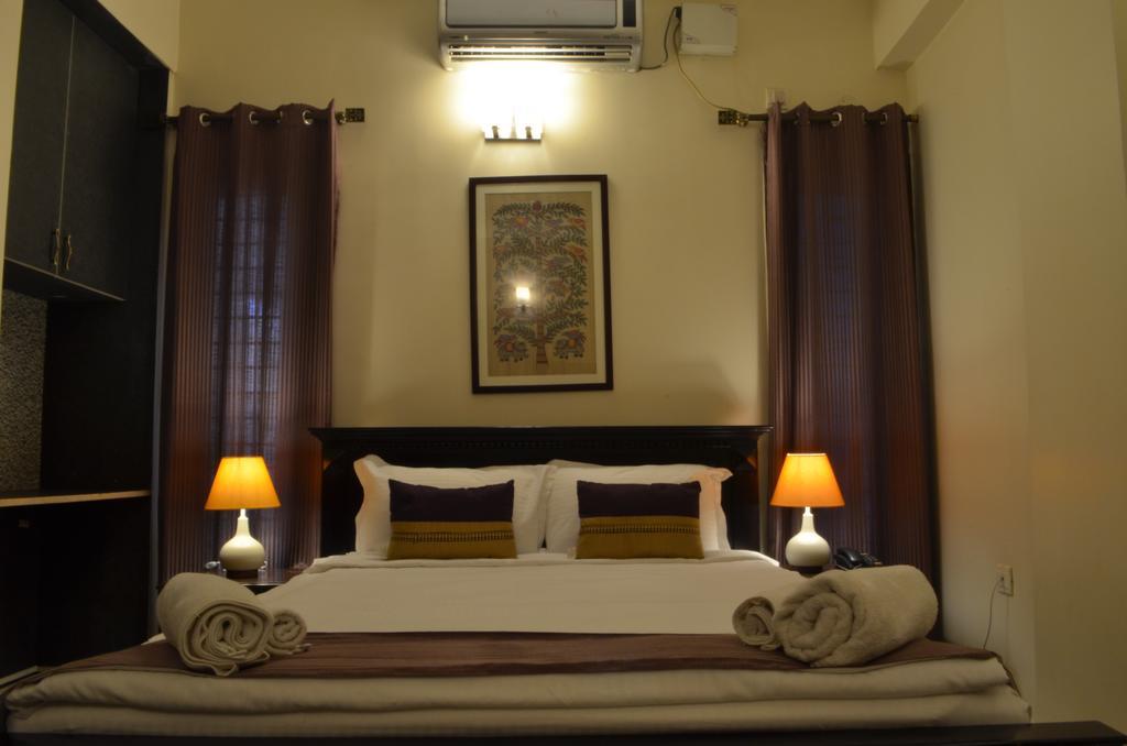 Luxtay Suites บังกาลอร์ ห้อง รูปภาพ