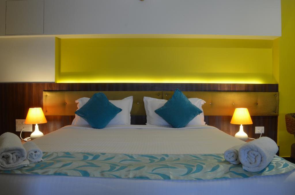 Luxtay Suites บังกาลอร์ ห้อง รูปภาพ